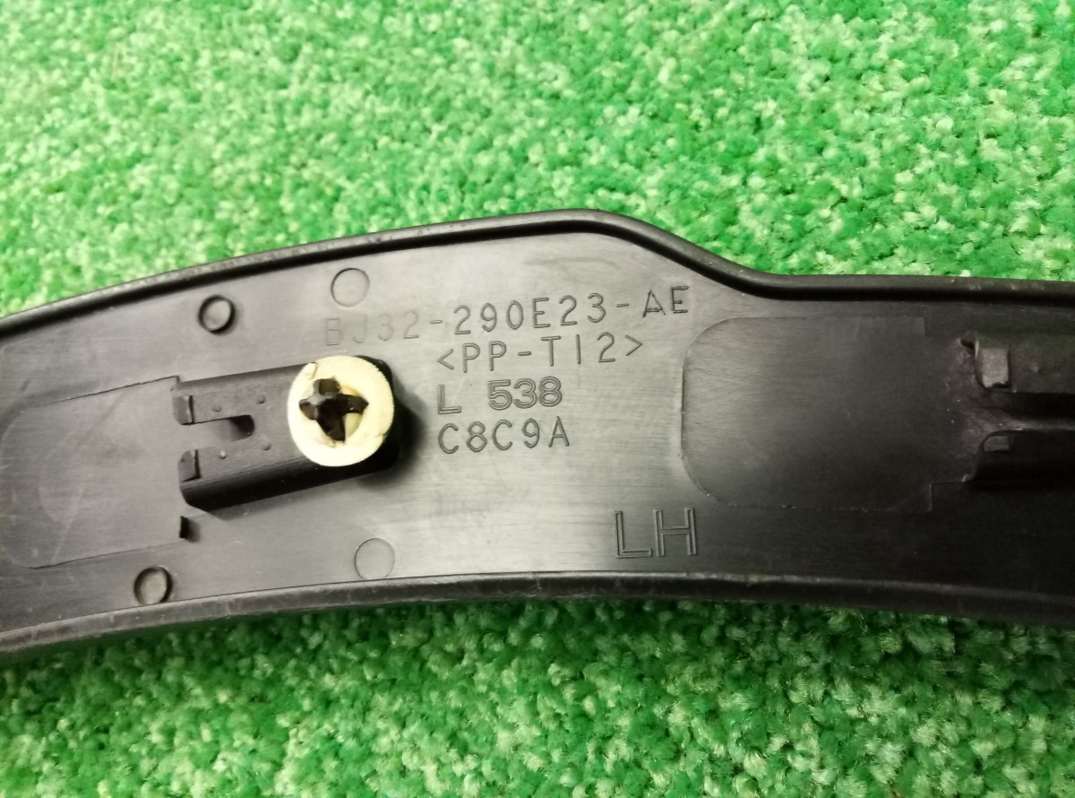 Накладка переднего крыла левого BJ32290E23 Land Rover Range Rover Evoque  2011-2015 на Land Rover Range Rover Evoque 