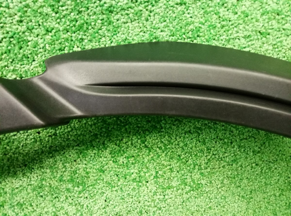 Накладка заднего крыла правого Land Rover Range Rover Evoque  2011-2015 BJ32290E22 на Land Rover Range Rover Evoque 