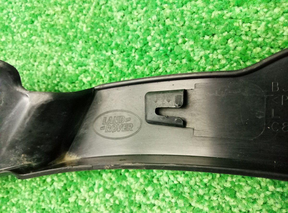 Накладка заднего крыла правого Land Rover Range Rover Evoque  2011-2015 BJ32290E22 на Land Rover Range Rover Evoque 