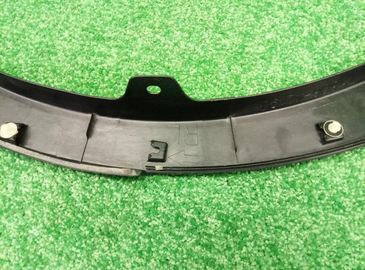 Накладка заднего крыла левого Toyota RAV 4  (CA40) 2012-2015 7560642190 на Toyota RAV 4  (CA40)