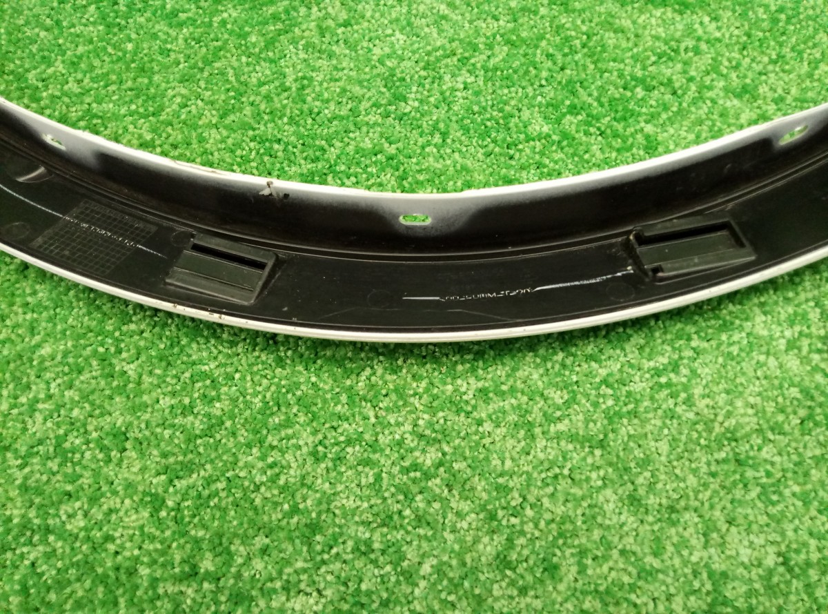 Накладка переднего крыла правого BMW X3 (F25) 2010-2014 8050456 на BMW X3 (F25)