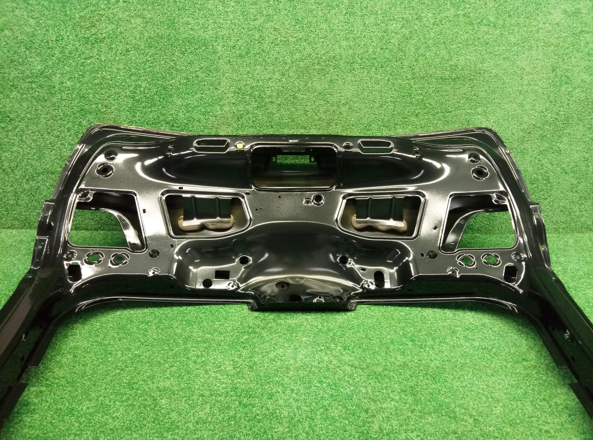 Дверь багажника Jeep Grand Cherokee WK2 2010-2013 68154524AA на Jeep Grand Cherokee WK2