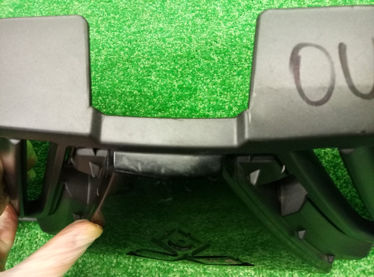 Решетка радиатора Mitsubishi Outlander XL 2006-2009 7450A037ZZ на Mitsubishi Outlander 2