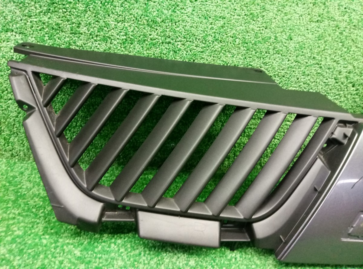 Решетка радиатора Mitsubishi Outlander XL 2006-2009 7450A037ZZ на Mitsubishi Outlander 2