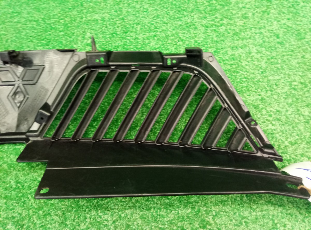 Решетка радиатора Mitsubishi Outlander 2 2006-2009 7450A037ZZ на Mitsubishi Outlander 2