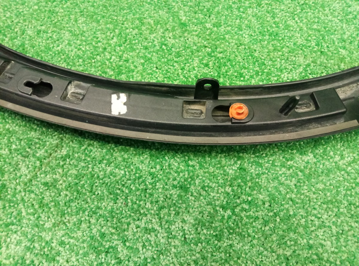 Накладка переднего крыла правого Volvo XC90  2002-2006 30779578 на Volvo XC90 