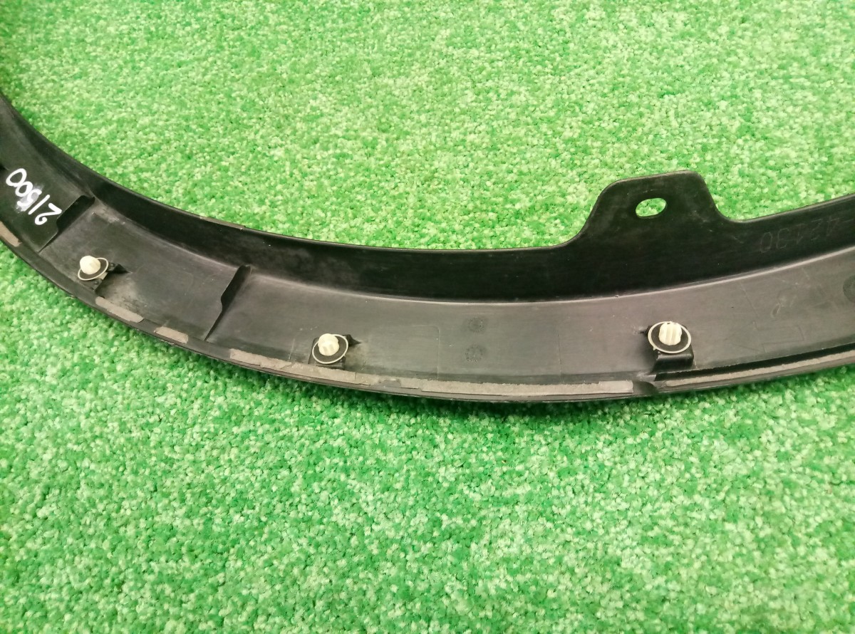 Накладка на крыло задняя левая Toyota Rav4 2016 7560642130 на Toyota RAV 4  (CA40)