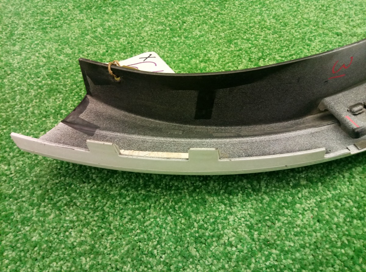 Накладка заднего крыла правого Volvo XC90  2002-2006  30779580 на Volvo XC90 