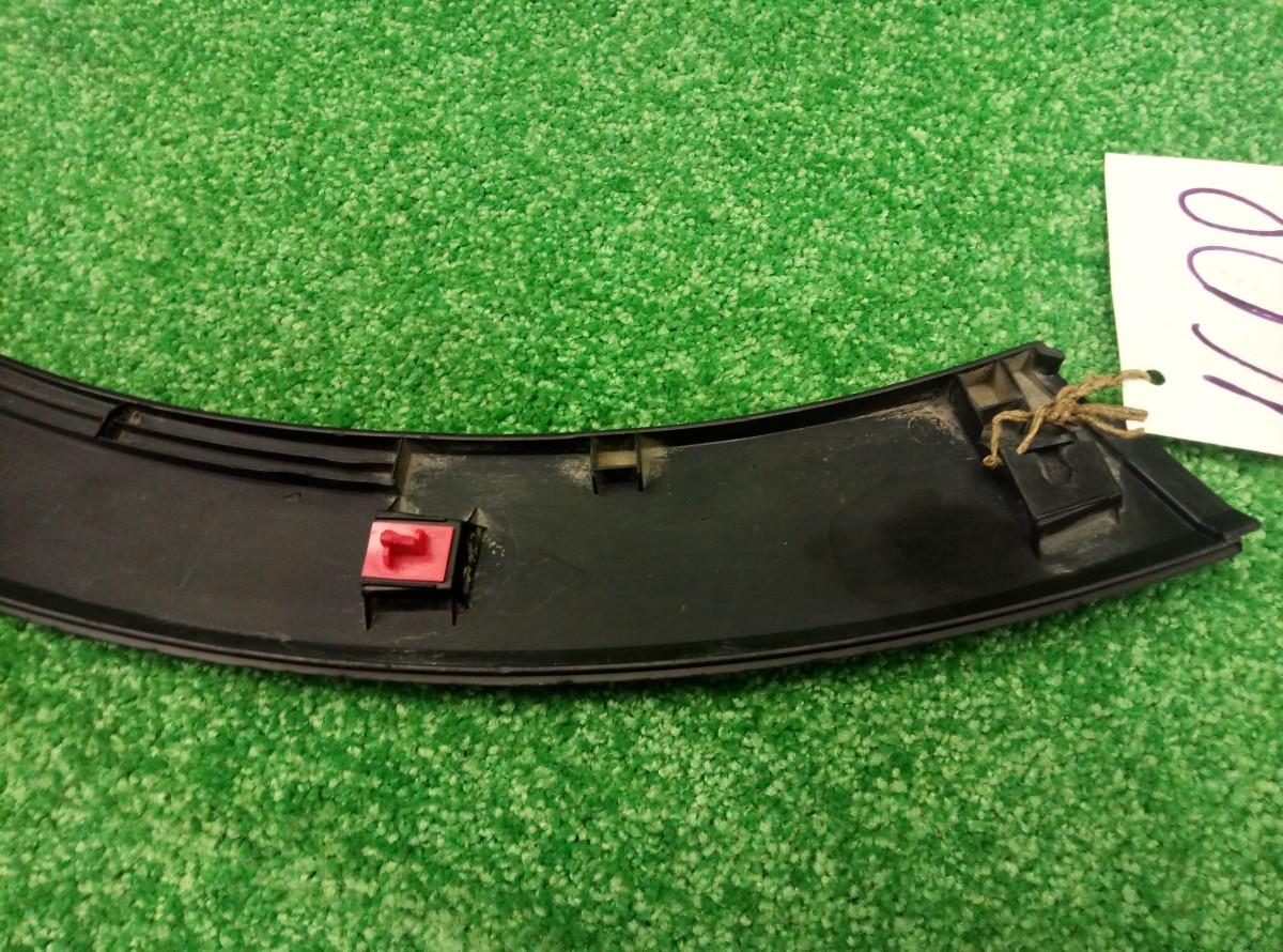 Накладка переднего крыла правого Kia Sportage 3(SL) 2010-2015 877123U000 на Kia Sportage 3(SL)