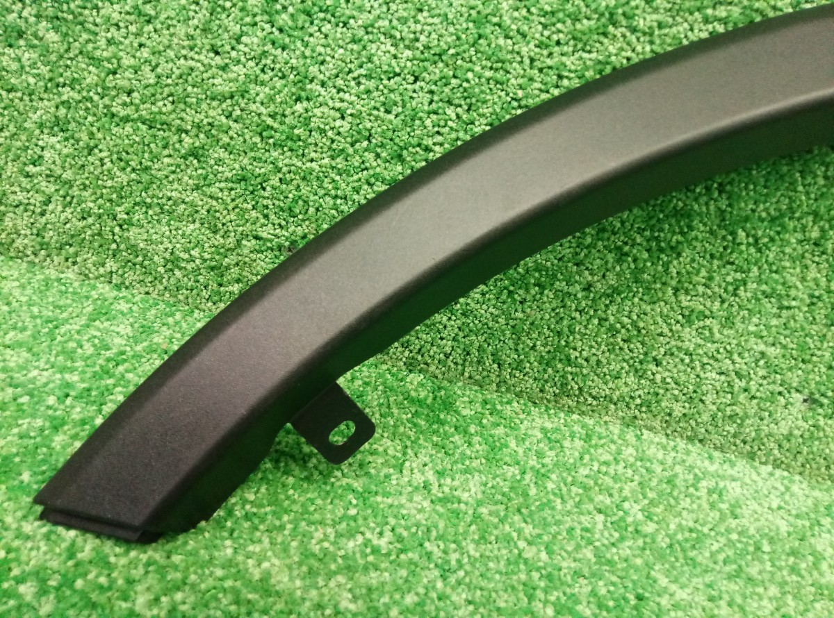 Накладка крыла переднего левого Toyota RAV4 CA40     7560242100 на Toyota RAV 4  (CA40)