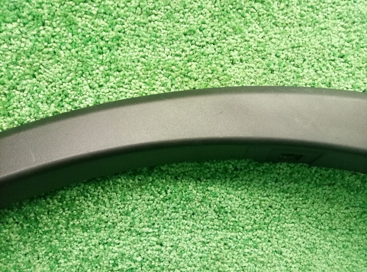 Накладка крыла переднего левого Toyota RAV4 CA40     7560242100 на Toyota RAV 4  (CA40)