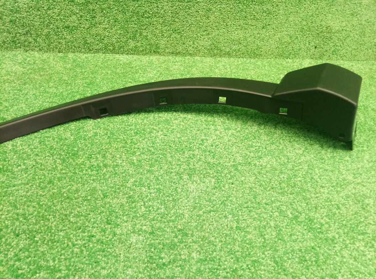 Накладка крыла переднего левого Toyota RAV4 CA40     7560242100 на Toyota RAV 4  (CA40)