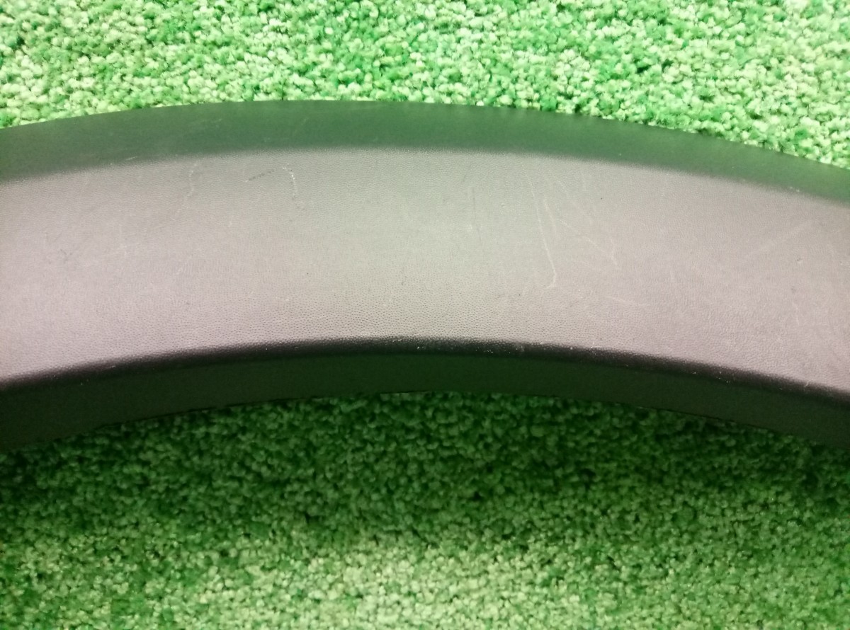 Накладка переднего крыла правого Renault Sandero  2009-2014 638746918R на Renault Sandero 
