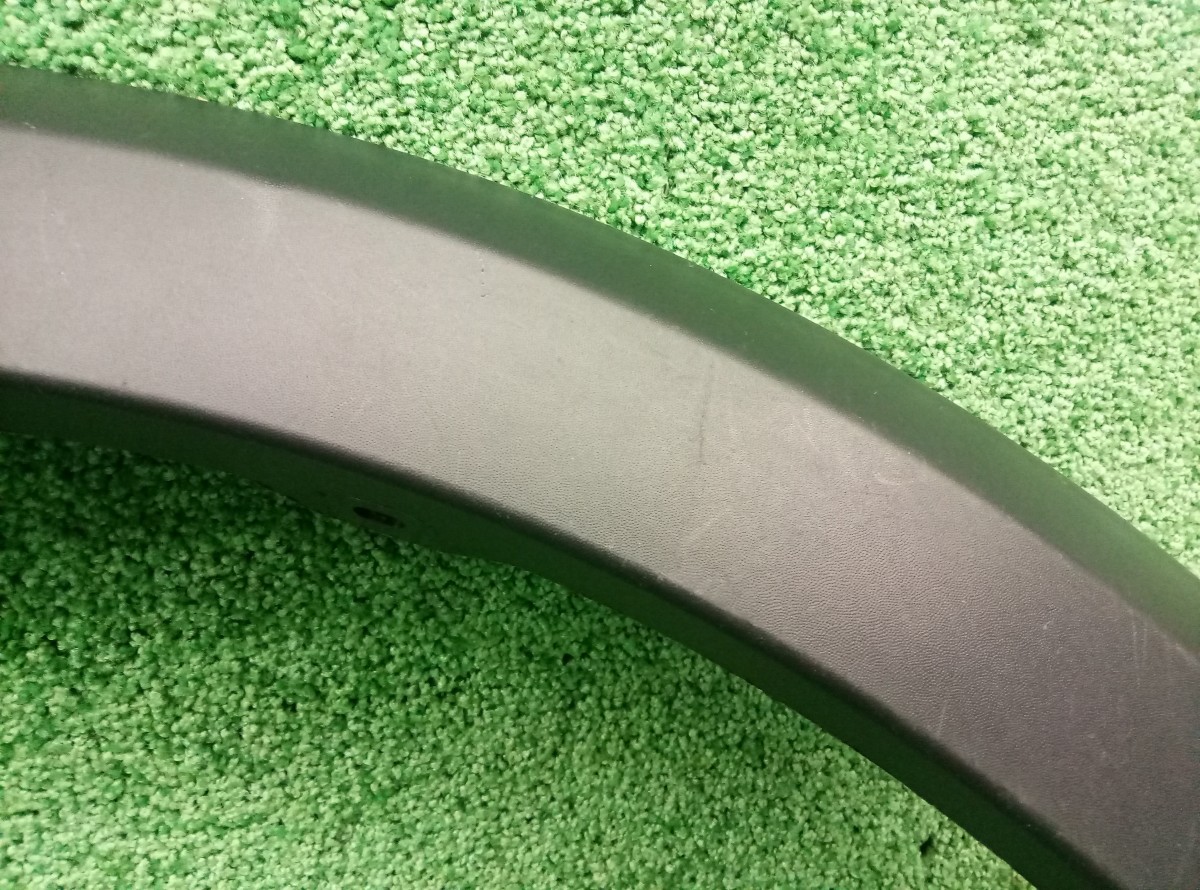 Накладка переднего крыла правого Renault Sandero  2009-2014 638746918R на Renault Sandero 