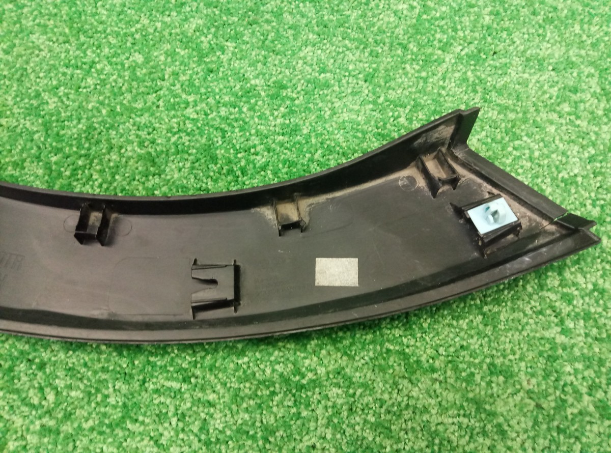 Накладка заднего крыла правого Kia Sportage 3(SL) 2010-2015 877423U000 на Kia Sportage 3(SL)