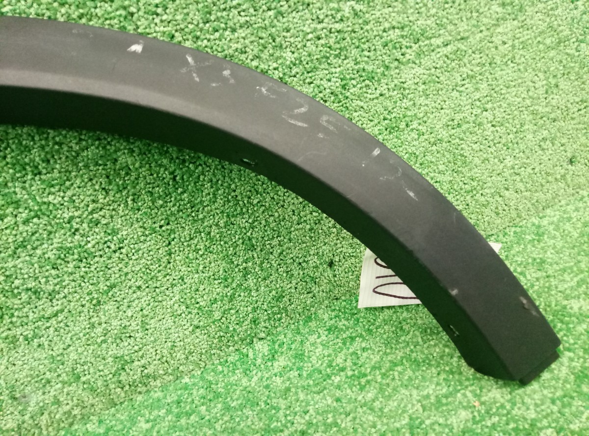 Накладка заднего крыла левого BMW X3 F25  2010  51777210083 на BMW X3 (F25)