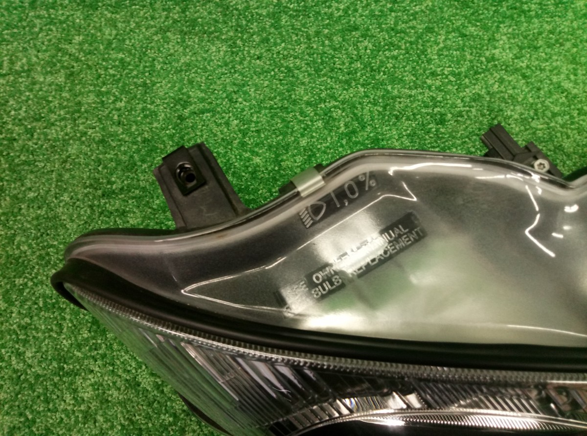 Фара правая Chrysler 300M 2001 аналог новая TYG на Chrysler 300C 