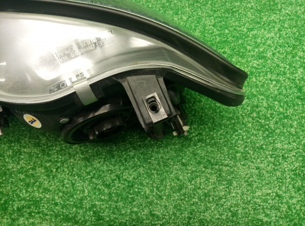Фара правая Chrysler 300M 2001 аналог новая TYG на Chrysler 300C 
