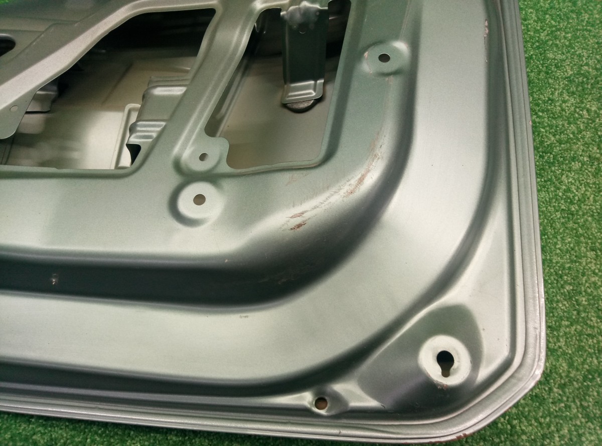 Дверь багажника Suzuki Splash (XB32S) 2008-2012 6910051K10 на Suzuki Splash (XB32S)