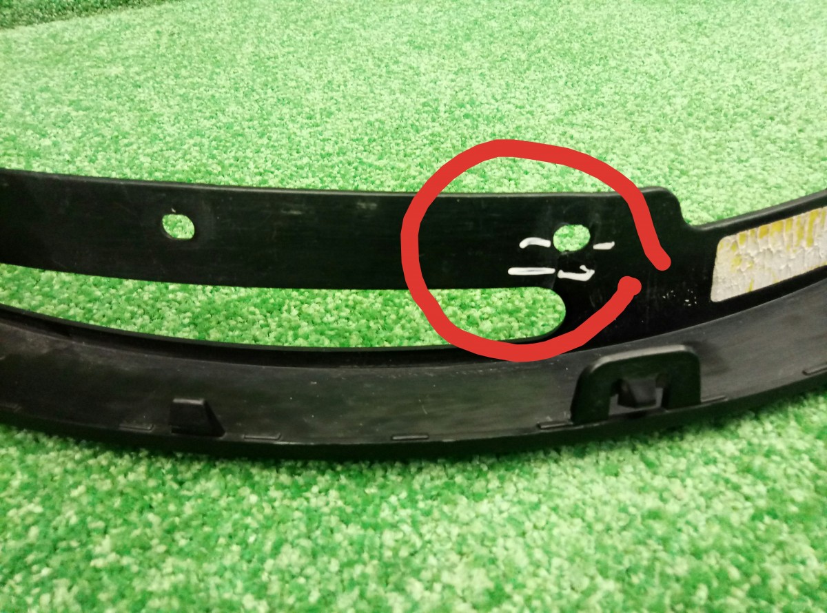 Накладка переднего крыла левого BMW X6 F16 2014-н.в. 51777319843 на BMW X6 F16
