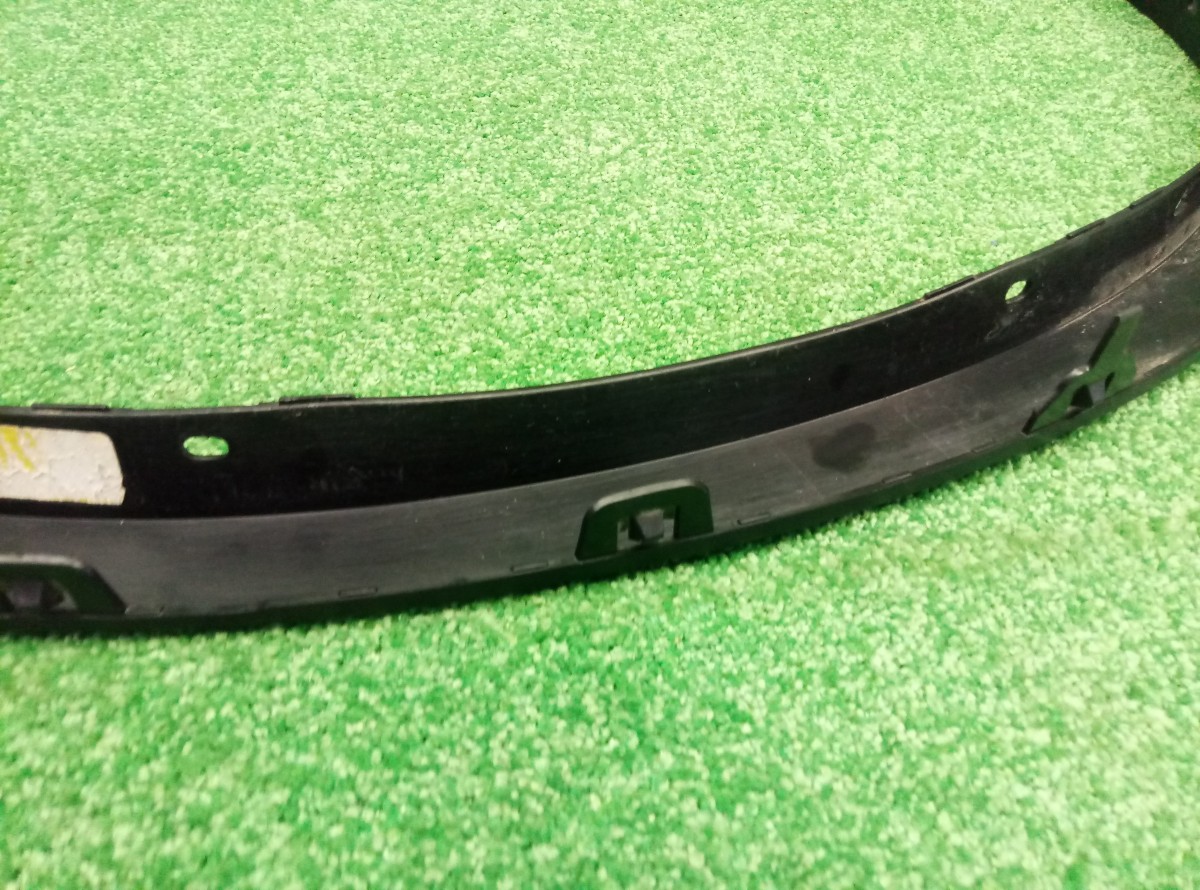 Накладка переднего крыла левого BMW X6 F16 2014-н.в. 51777319843 на BMW X6 F16