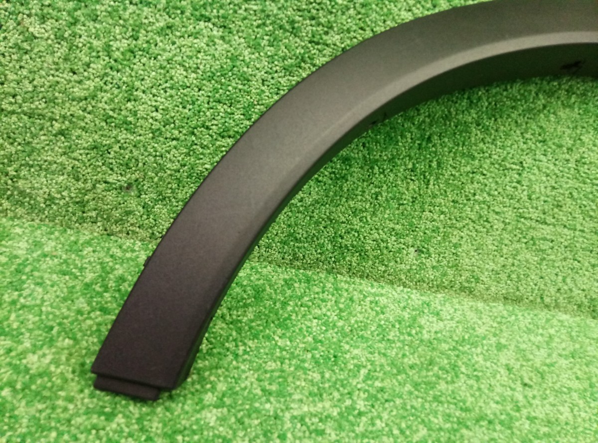 Накладка заднего крыла правого BMW X3 (F25) 2010-2014 51777210084 на BMW X3 (F25)