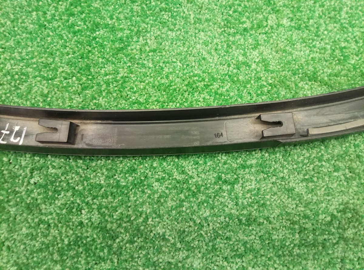 Накладка задняя правая Volkswagen Tiguan 2007-2011 5N0854820C на Volkswagen Tiguan I