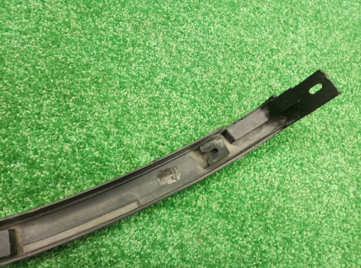 Накладка задняя правая Volkswagen Tiguan 2007-2011 5N0854820C на Volkswagen Tiguan I