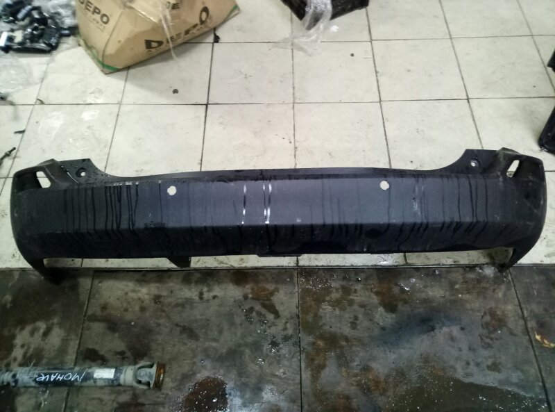 Бампер задний Toyota RAV 4  (CA40) 2012-2015 на Toyota RAV 4  (CA40)