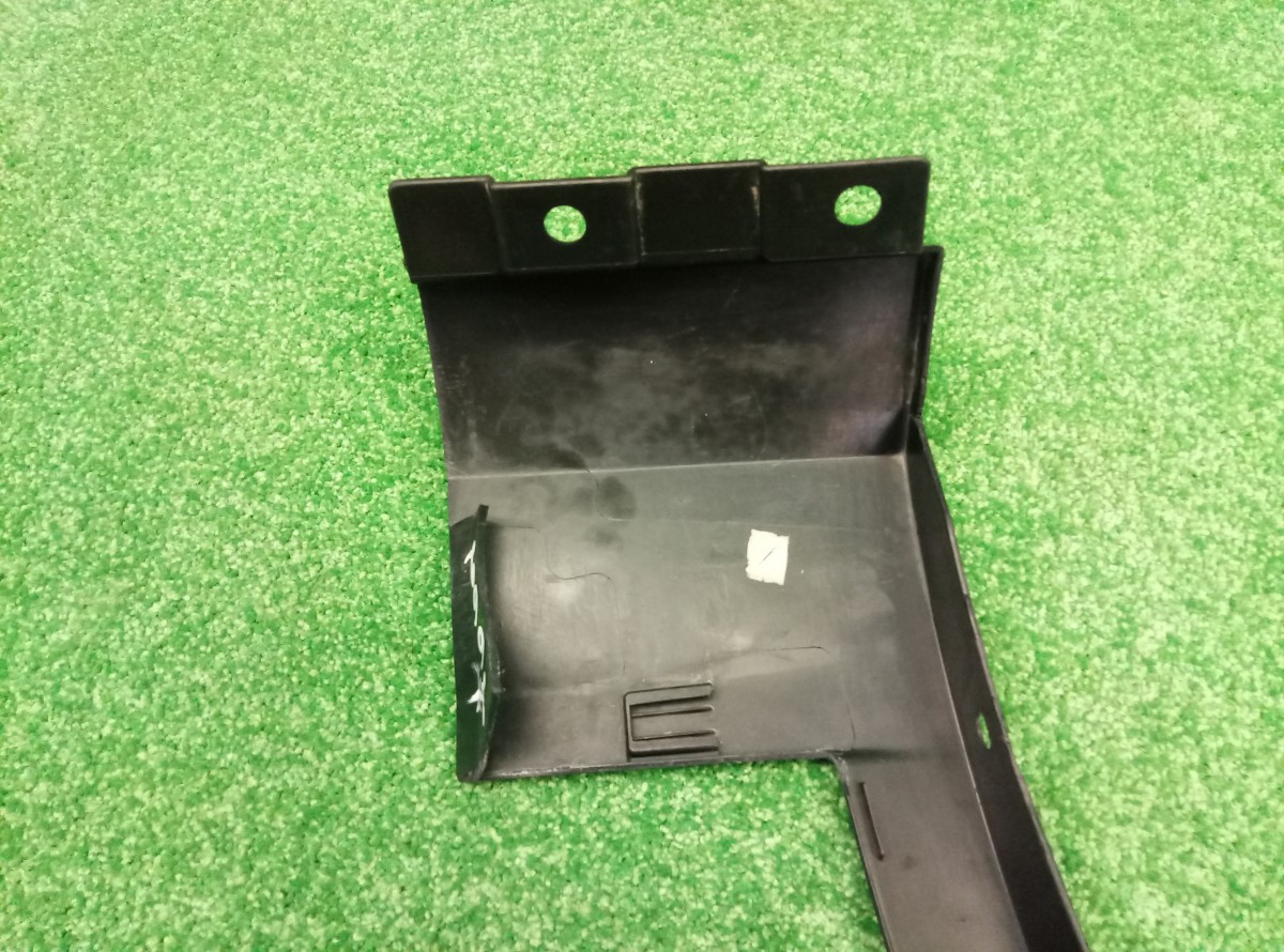 Накладка переднего крыла правого BMW X3 (F25) 2010-2014  51777210082  на BMW X3 (F25)