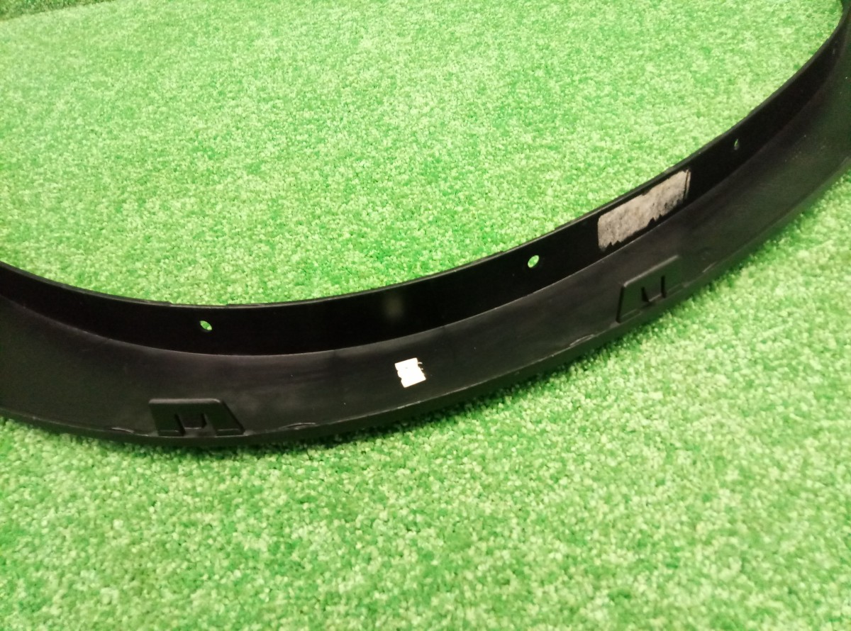 Накладка переднего крыла правого BMW X5 E70 2006-2010 51777158428 на BMW X5 E70