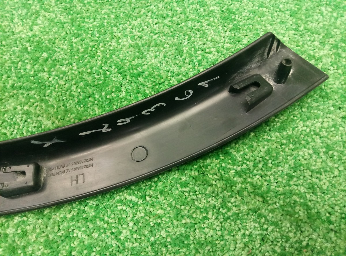 Накладка крыла Land Rover Discovery 5 передняя левая HY3216A075AE на Land Rover Discovery 3