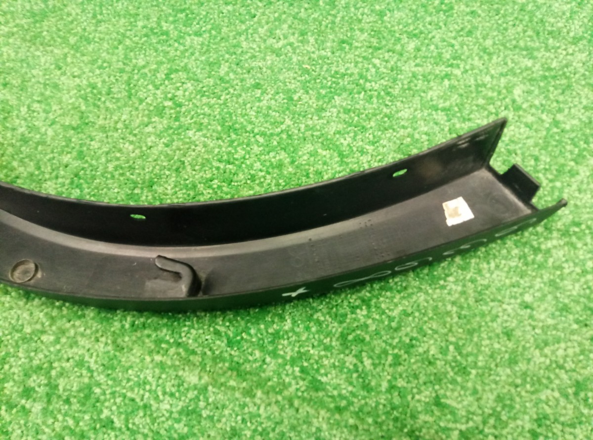 Накладка заднего крыла правого BMW X3 (F25) 2010-2014 51777210084 на BMW X3 (F25)