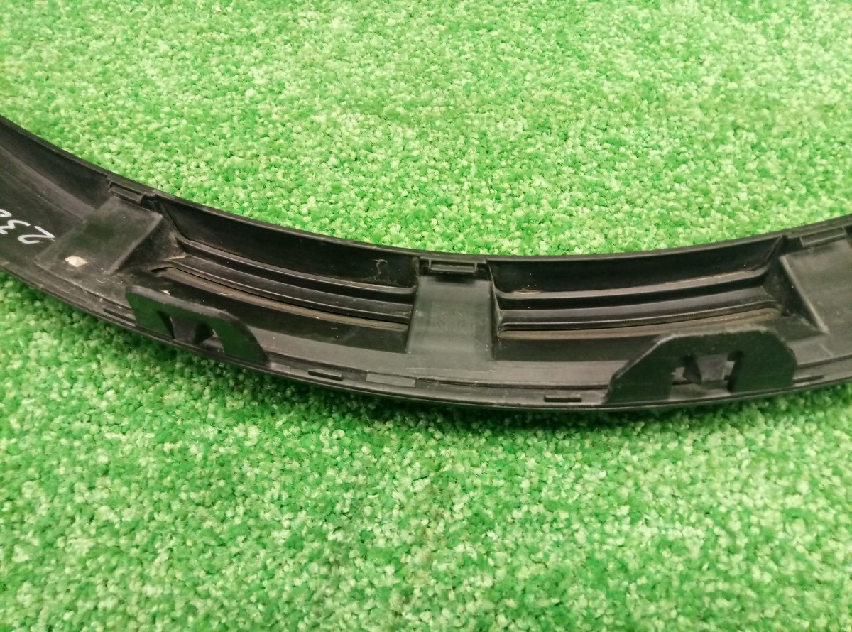 Накладка крыла заднего правого для Mercedes Benz GLE Coupe 2928852122 на Mercedes-Benz GL-Class X164
