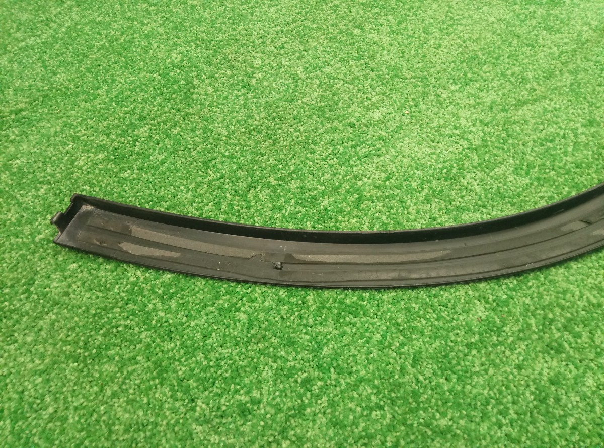 Накладка крыла переднего правого Mercedes GLE С292 2928856622 на Mercedes-Benz GL-Class X164