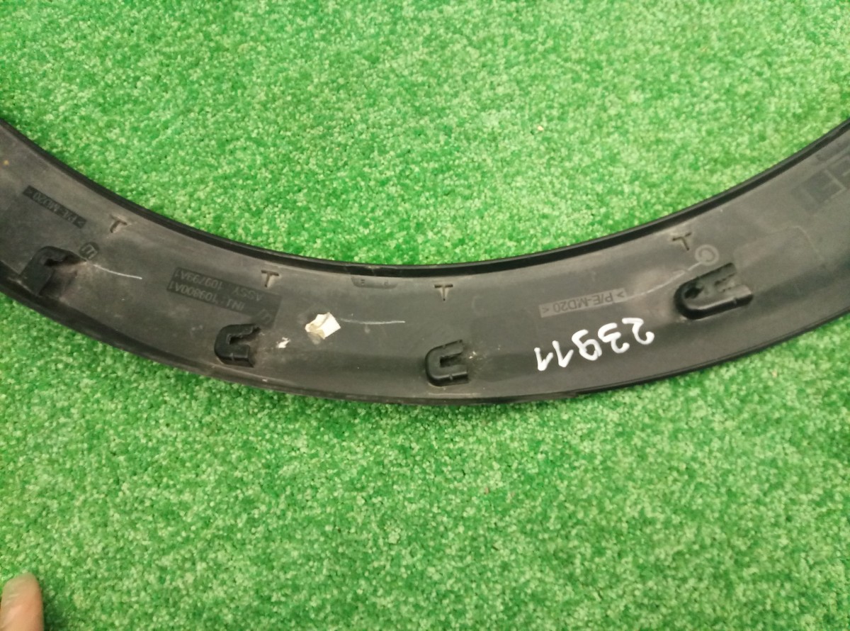 Накладка крыла переднего левого Peugeot 5008 2010-2020  9814071477 на Peugeot 207