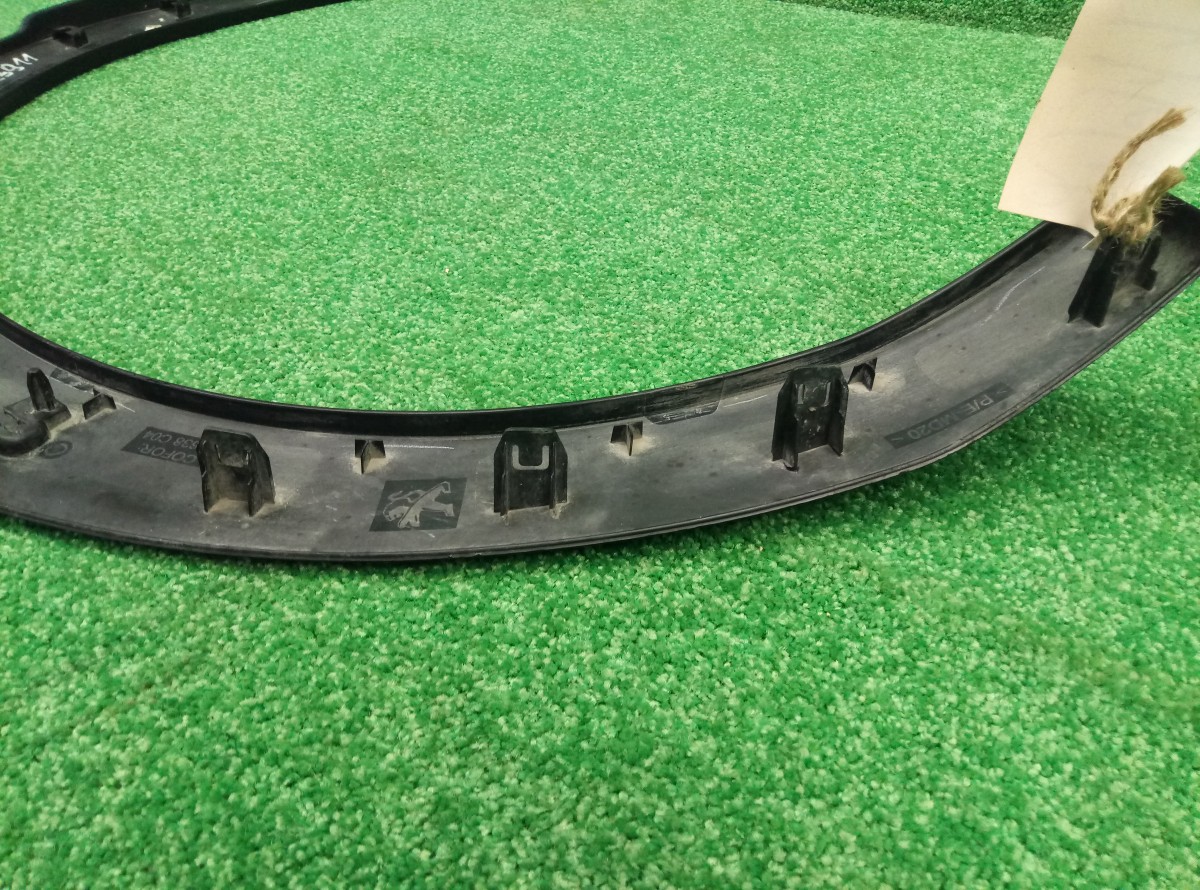 Накладка крыла переднего левого Peugeot 5008 2010-2020  9814071477 на Peugeot 207