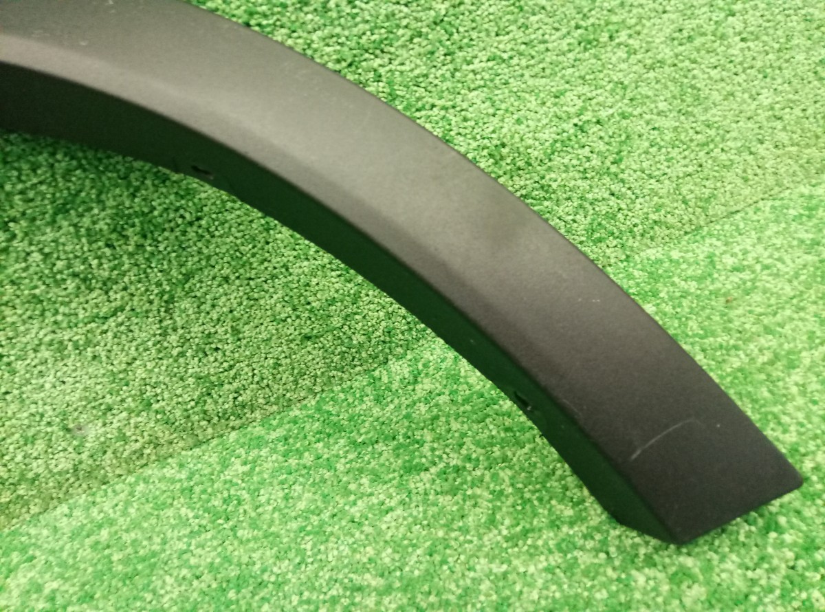 Накладка заднего крыла правого BMW X3 (F25) 2010-2014 51777210084 на BMW X3 (F25)