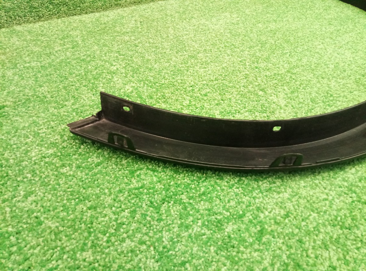 Накладка заднего крыла правого BMW X3 (F25) 2010-2014 51777210084 на BMW X3 (F25)