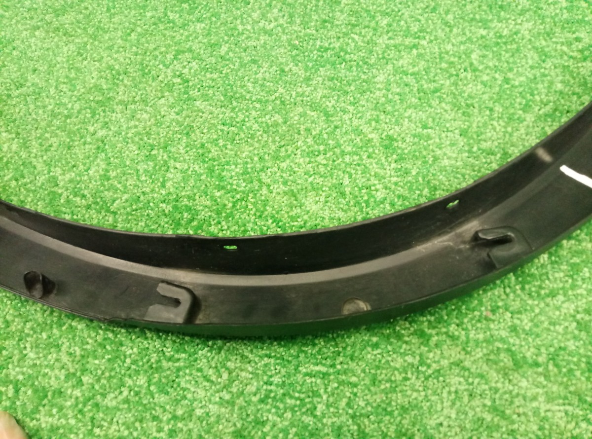 Накладка заднего крыла правого BMW X3 (F25) 2010-2014 51777210084 на BMW X3 (F25)