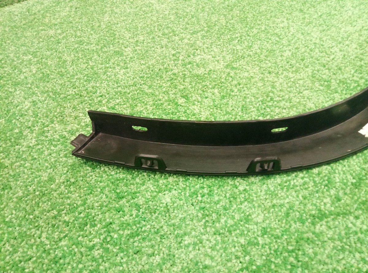 Накладка заднего крыла правого BMW X1 (E84) 2009-2012 51122990172 на BMW X1 (E84)