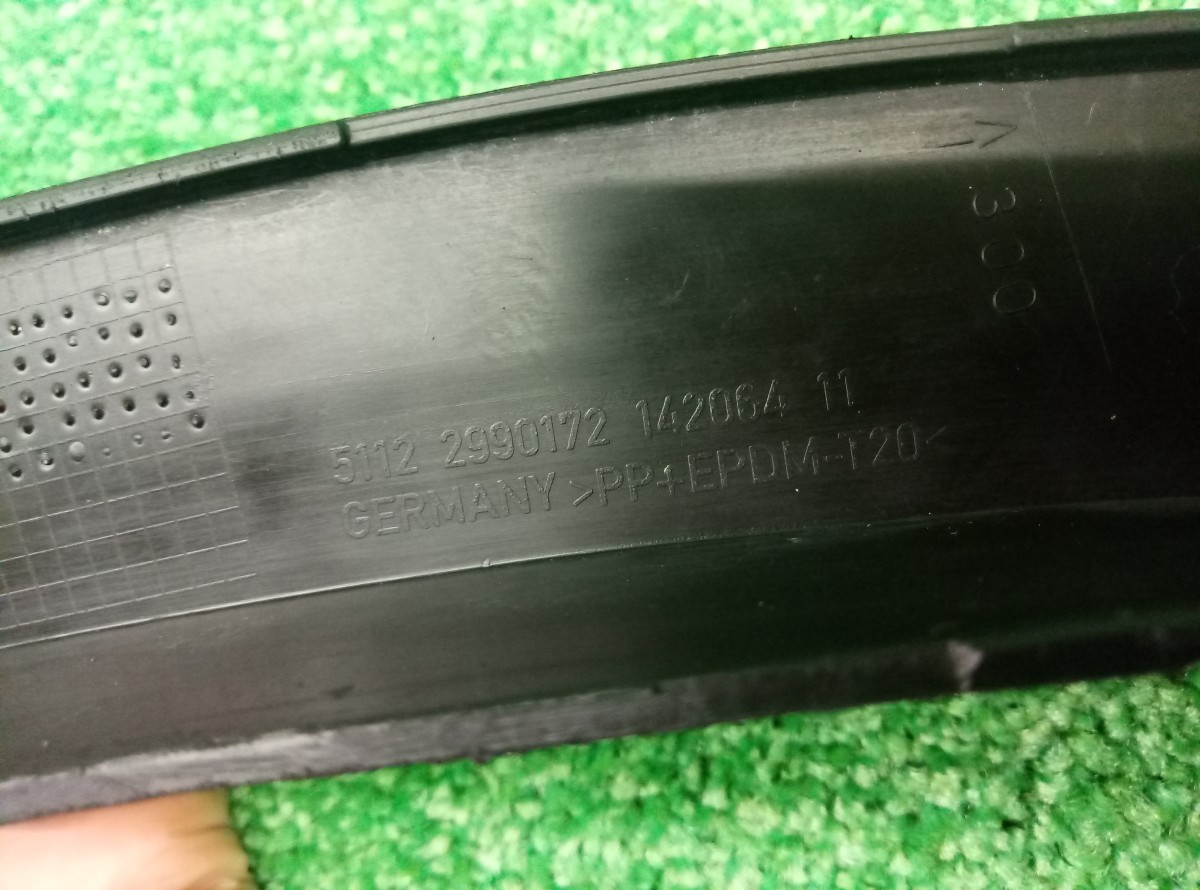 Накладка заднего крыла правого BMW X1 (E84) 2009-2012 51122990172 на BMW X1 (E84)