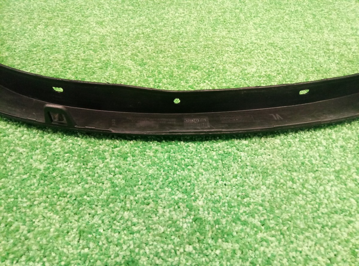 Накладка переднего крыла левого BMW X1 (E84) 2009-2012 51772990165 на BMW X1 (E84)