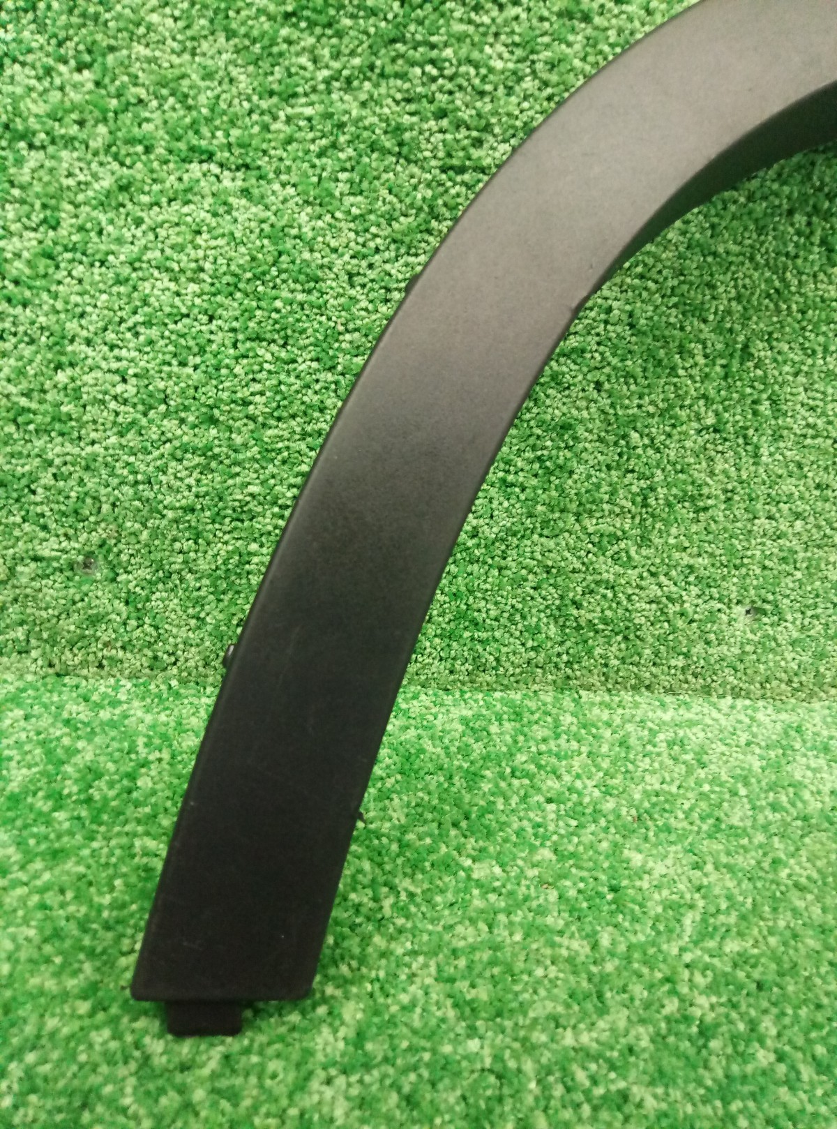 Накладка заднего крыла правого BMW X1 (E84) 2009-2012 51122990172 на BMW X1 (E84)