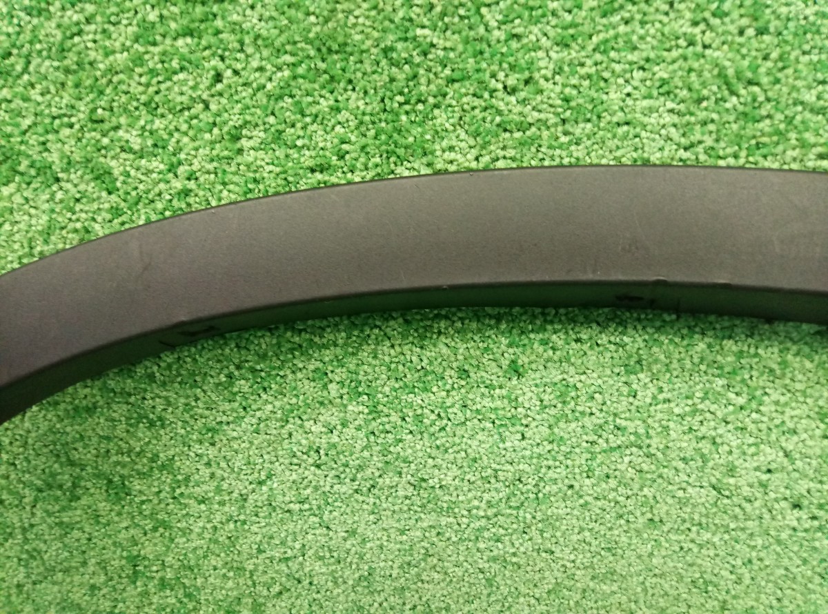 Накладка заднего крыла правого BMW X1 (E84) 2009-2012 51122990172 на BMW X1 (E84)