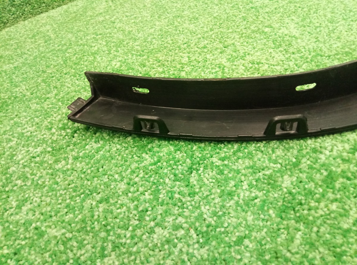 Накладка заднего крыла правого BMW X1 (E84) 2009-2012 51122990172 на BMW X1 (E84)