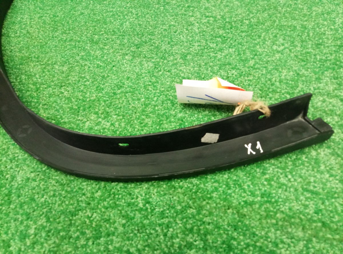 Накладка заднего крыла правого BMW X1 (E84) 2009-2012 51122990172 на BMW X1 (E84)