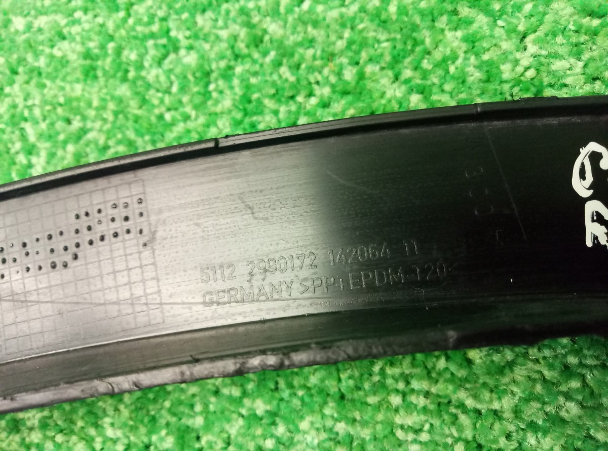 Накладка заднего крыла правого BMW X1 (E84) 2009-2012 51122990172 на BMW X1 (E84)