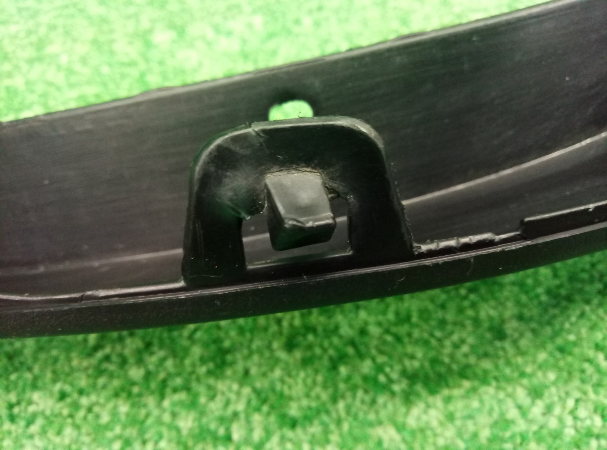 Накладка заднего крыла правого BMW X3 (F25) 2010-2014 51777210084 на BMW X3 (F25)