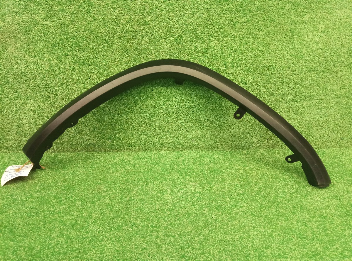 Накладка переднего крыла правого Toyota Fortuner 2  2015  756010K021 на Toyota Land Cruiser Prado 150
